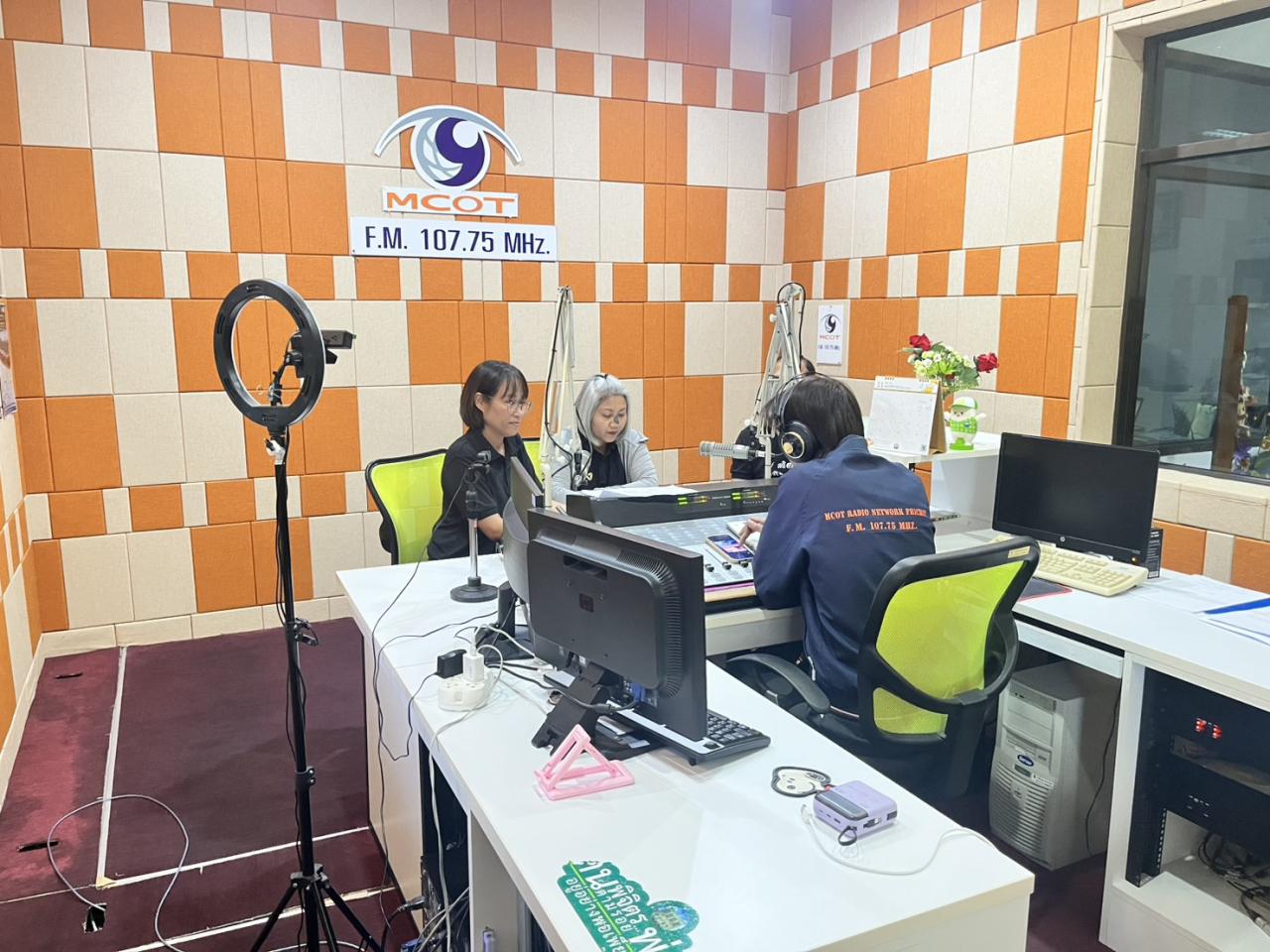 ภาพประกอบที่ 1