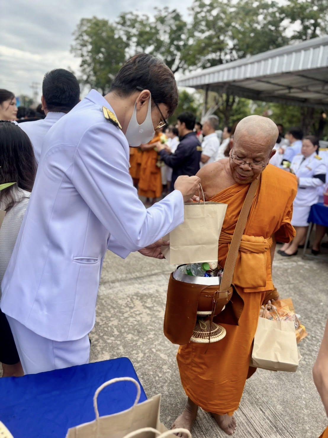 ภาพประกอบที่ 0