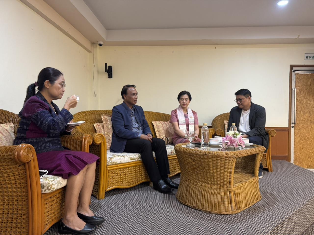 ภาพประกอบที่ 8