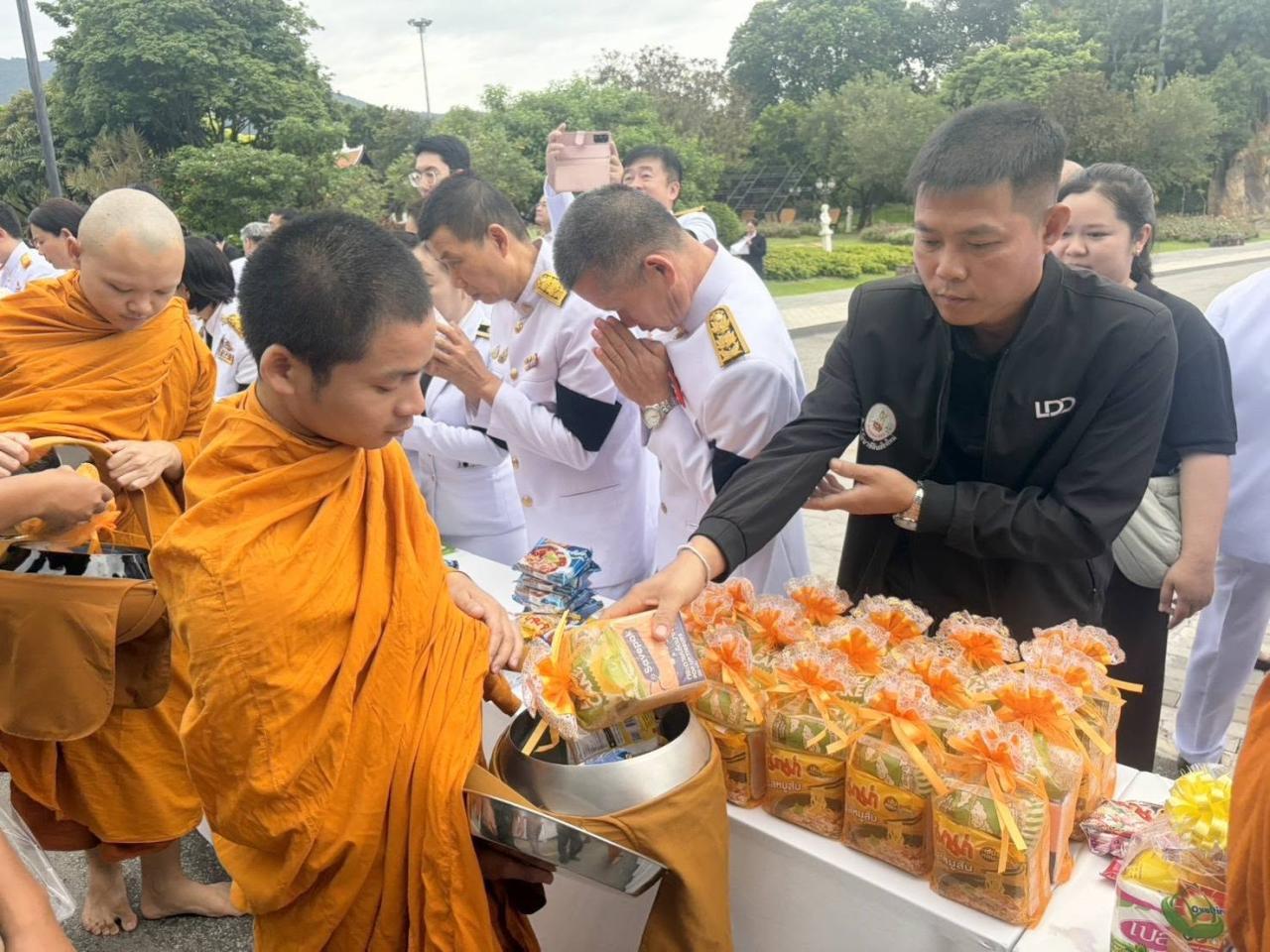 ภาพประกอบที่ 9