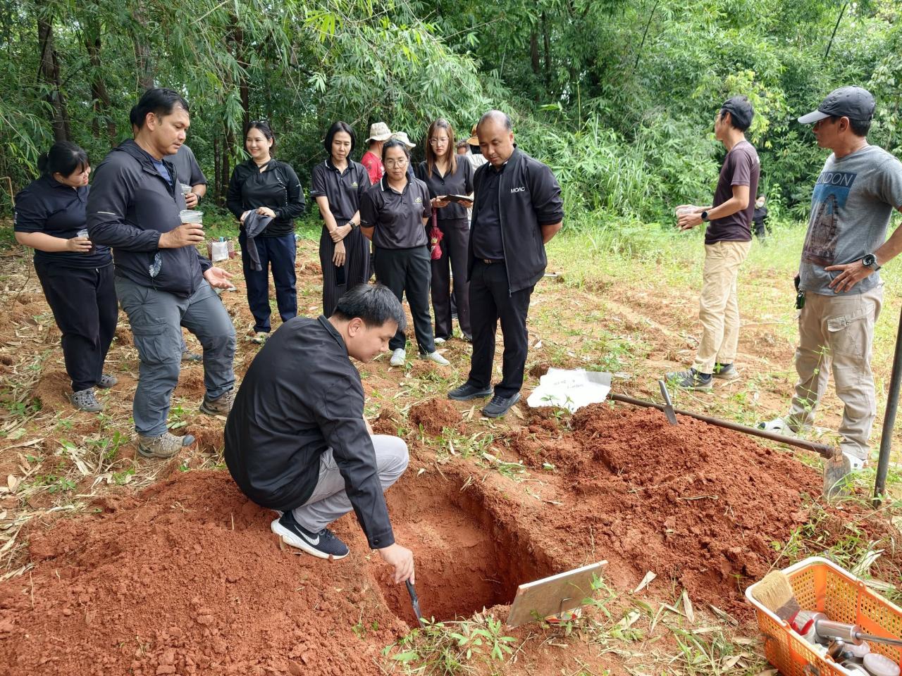 ภาพประกอบที่ 1