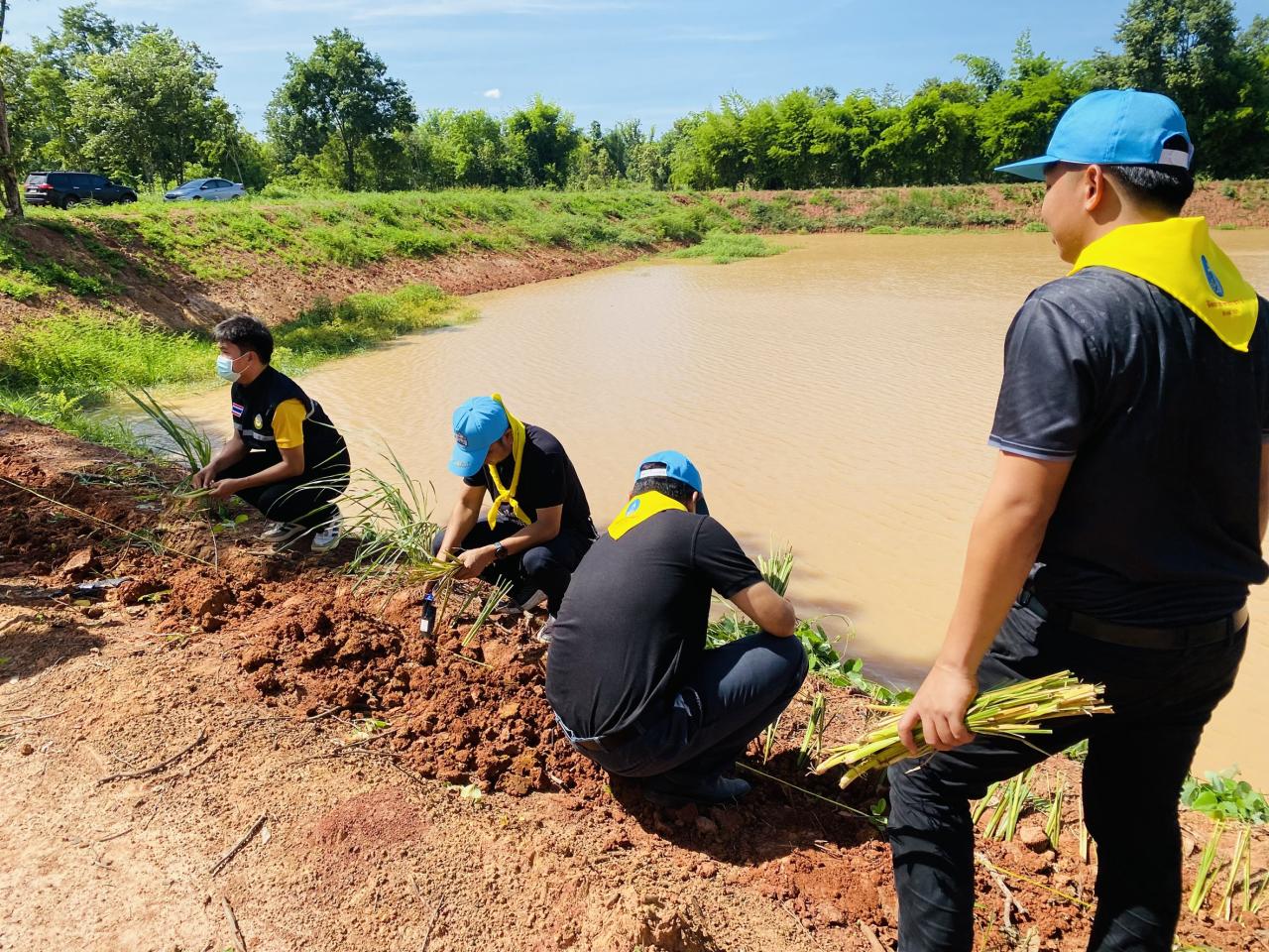 ภาพประกอบที่ 24
