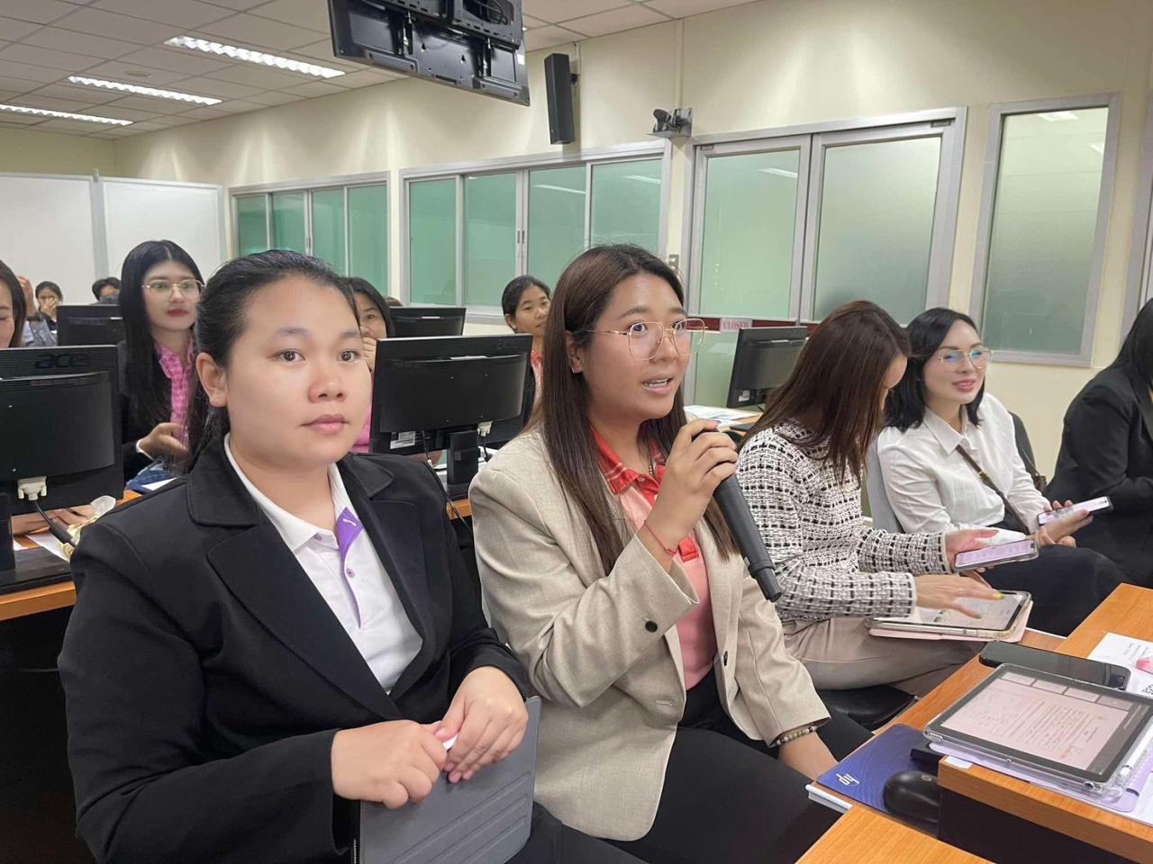 ภาพประกอบที่ 13