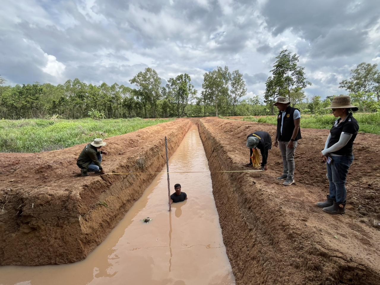 ภาพประกอบที่ 24