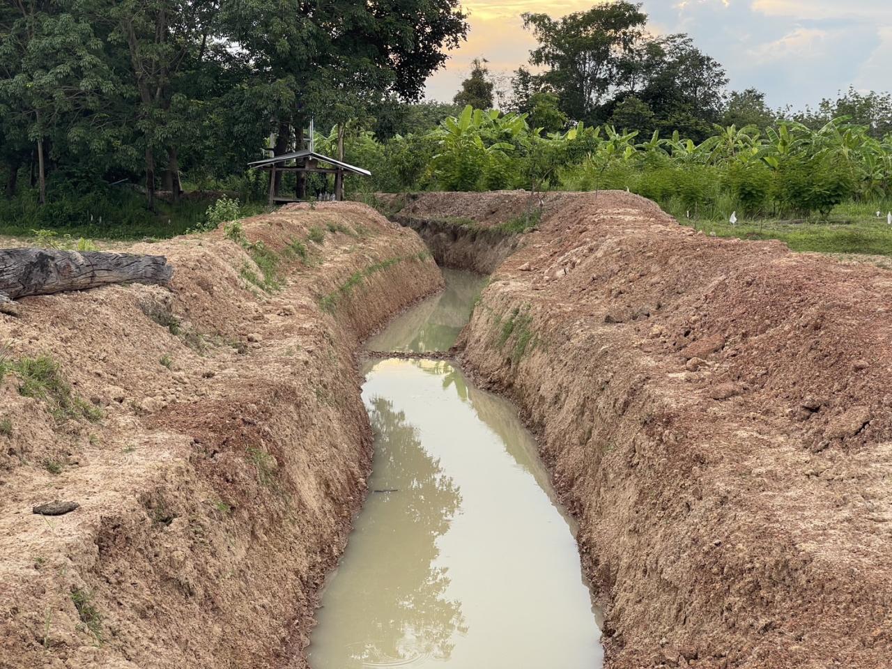 ภาพประกอบที่ 24