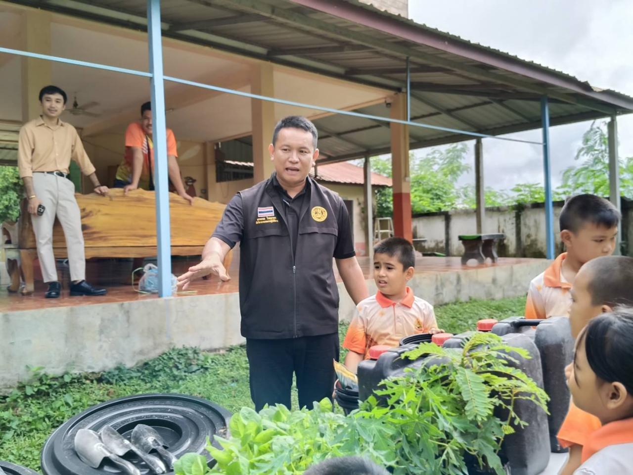 ภาพประกอบที่ 8
