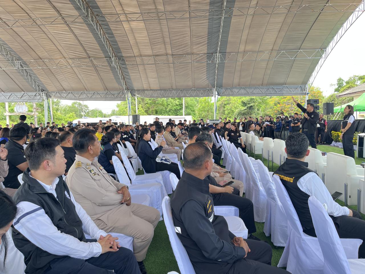 ภาพประกอบที่ 14