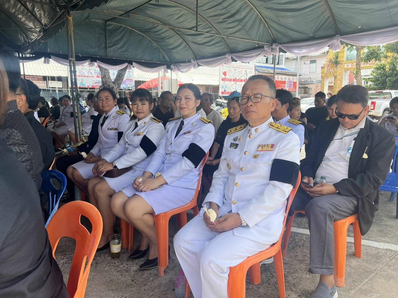 ภาพประกอบที่ 16