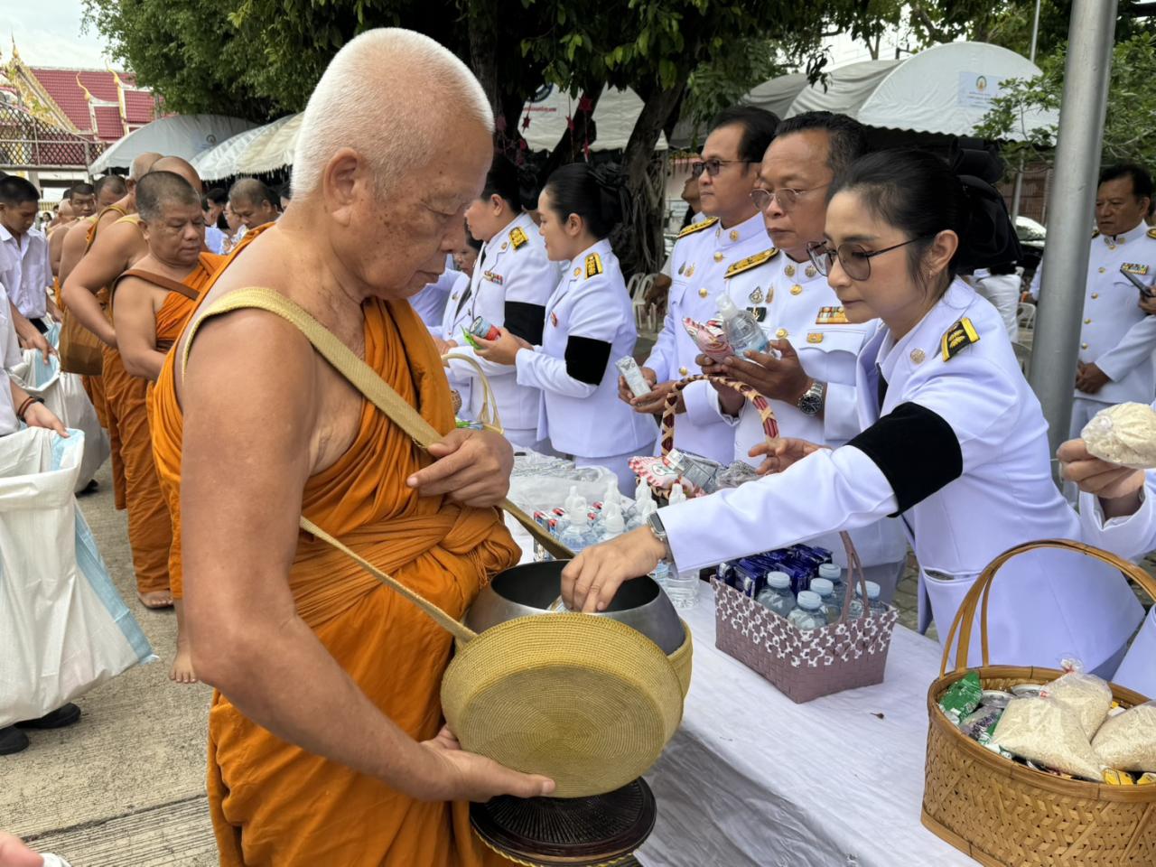 ภาพประกอบที่ 8