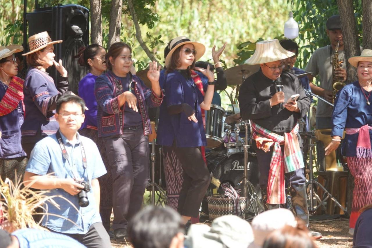 ภาพประกอบที่ 10